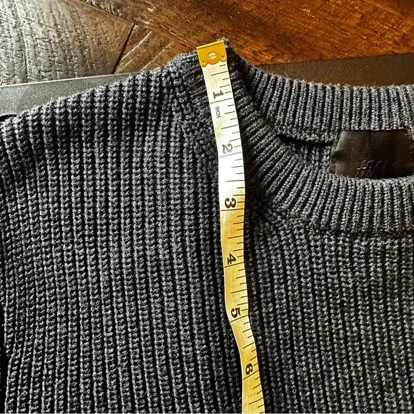 H&M Cotton Blend Textured Knit Crew Neck Sweater Size Large Charcoal Grey - Picture 4 of 7